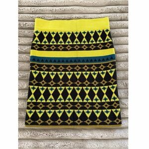 Chelsea & Violet Vibrant Yellow and Black Pencil Skirt
